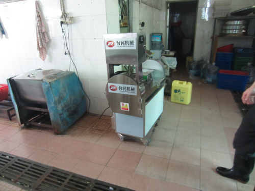 某電子廠食堂